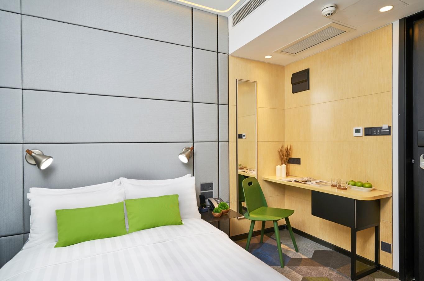 Hotel Ease Access Tsuen Wan Hong Kong Bagian luar foto
