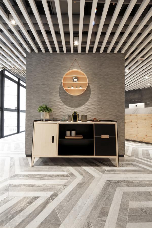 Hotel Ease Access Tsuen Wan Hong Kong Bagian luar foto